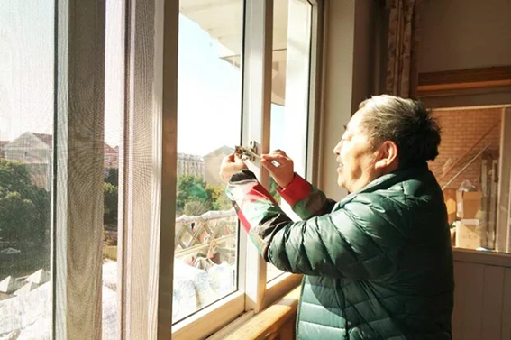 1609836771589578.jpg 居民家中安装的安心锁w.jpg